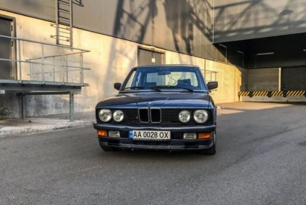 <br />
			BMW 535i E28 "Акула": таких уже не делают (20 фото)